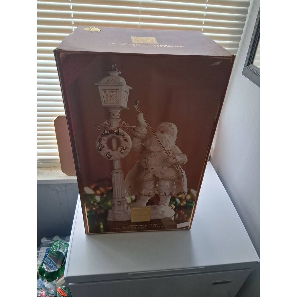 NITB LENOX PORCELAIN FLORENTINE & PEARL JEWEL SANTA LIGHTING LAMP POST 13.5" TAL